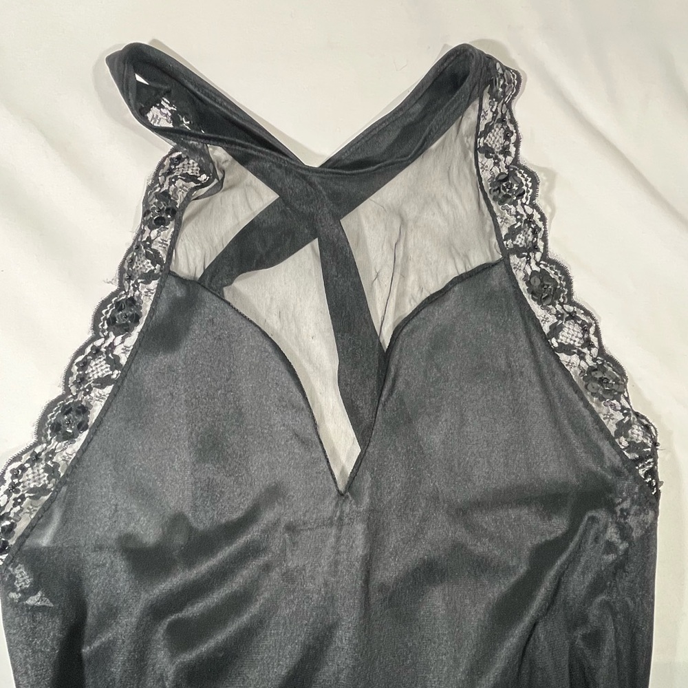ADONNA LACE BEADED/SEQUIN LONG NIGHTGOWN CRISS CROSS BACK PREOWNED S‎ BLACK A-40